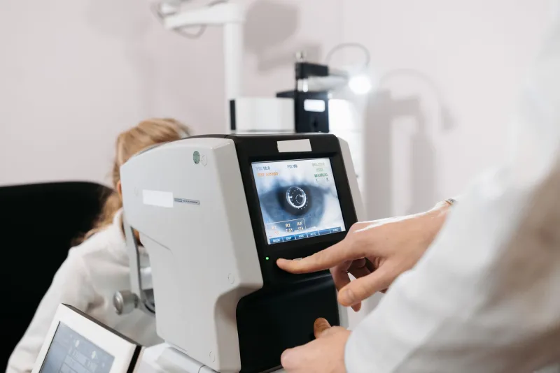 Floaters, Flashes, and the Signals Your Eyes May Be Sending You