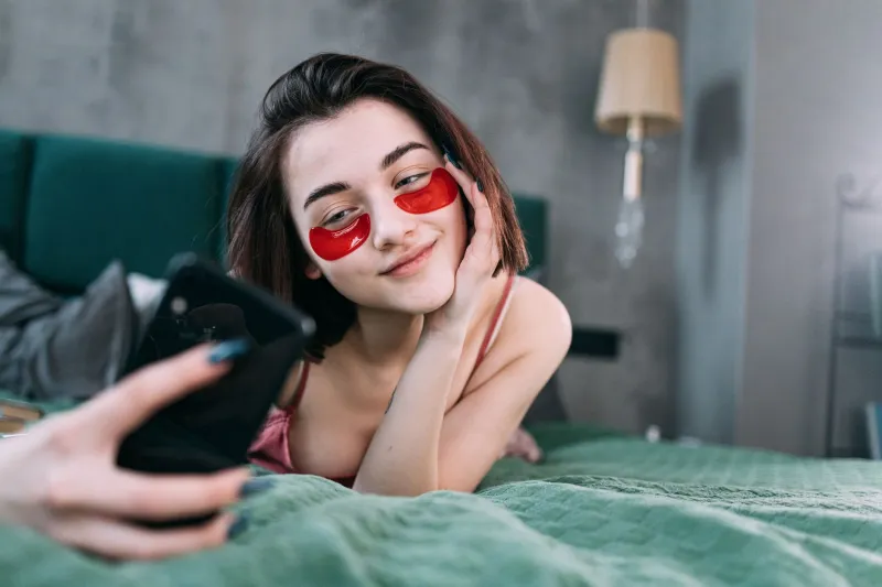 Scrolling, Snapping, Straining: How Social Media Selfie Culture Is Taking a Toll on Your Eyes