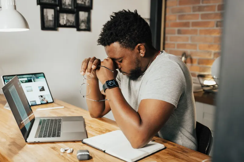 When a Perfect Prescription Still Leaves Your Eyes Exhausted: The Screen Distance Problem No One Is Talking About